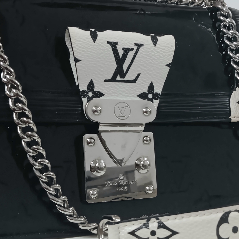 Louis Vuitton Vernis Epi Monogram Wynwood Black and White Crossbody Bag - Picture 3 of 14